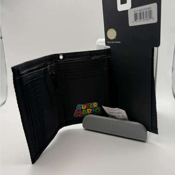 Nintendo Super Mario Black Wallet (Brand New) - Picture 3 of 6